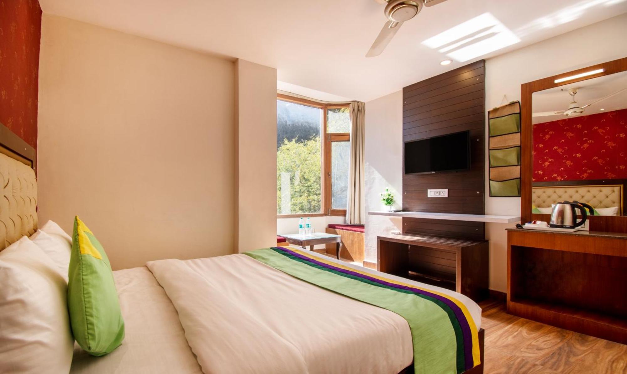Ambika Residency, Near Hidimba Devi Temple Hotel Manali  Exterior photo