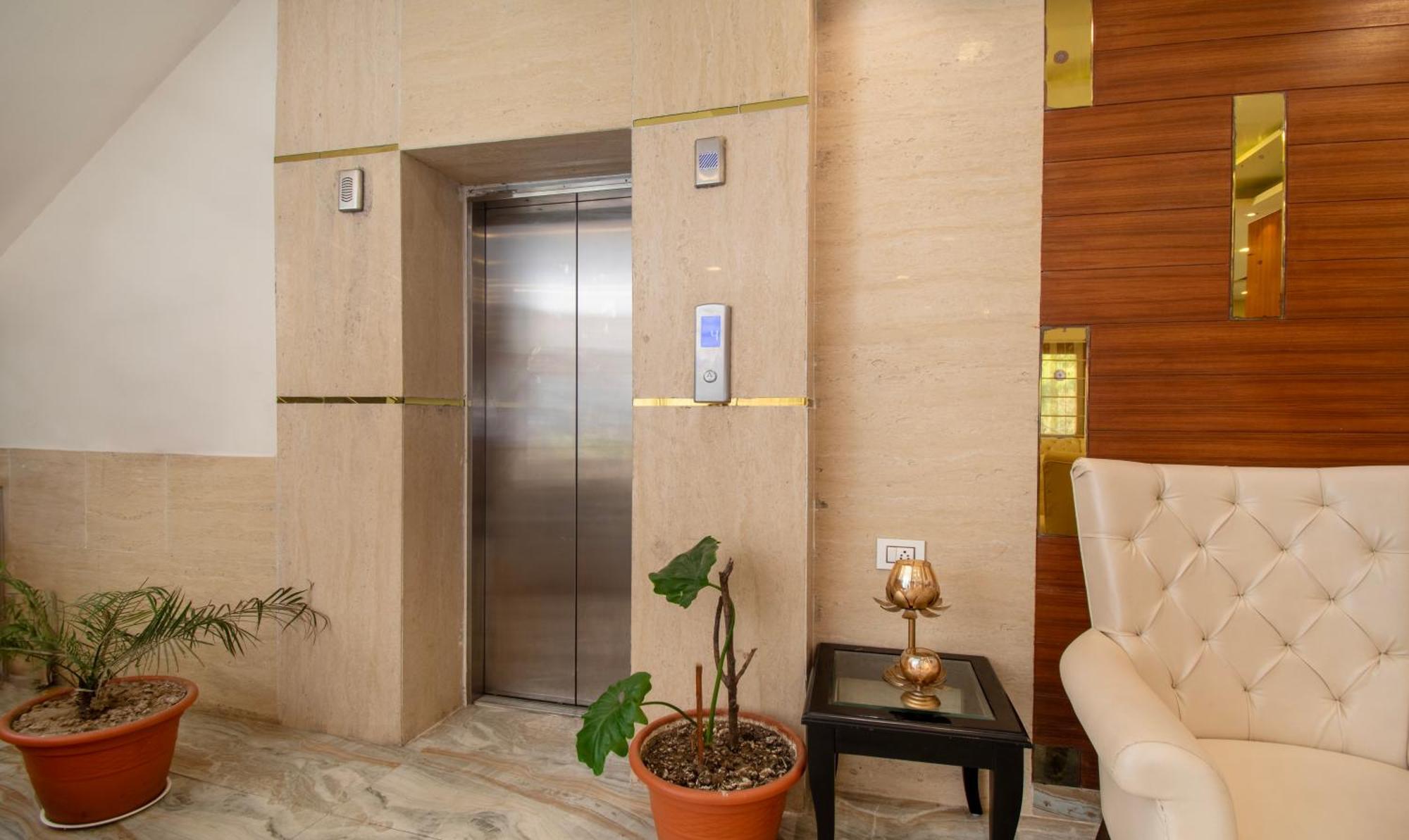 Ambika Residency, Near Hidimba Devi Temple Hotel Manali  Exterior photo